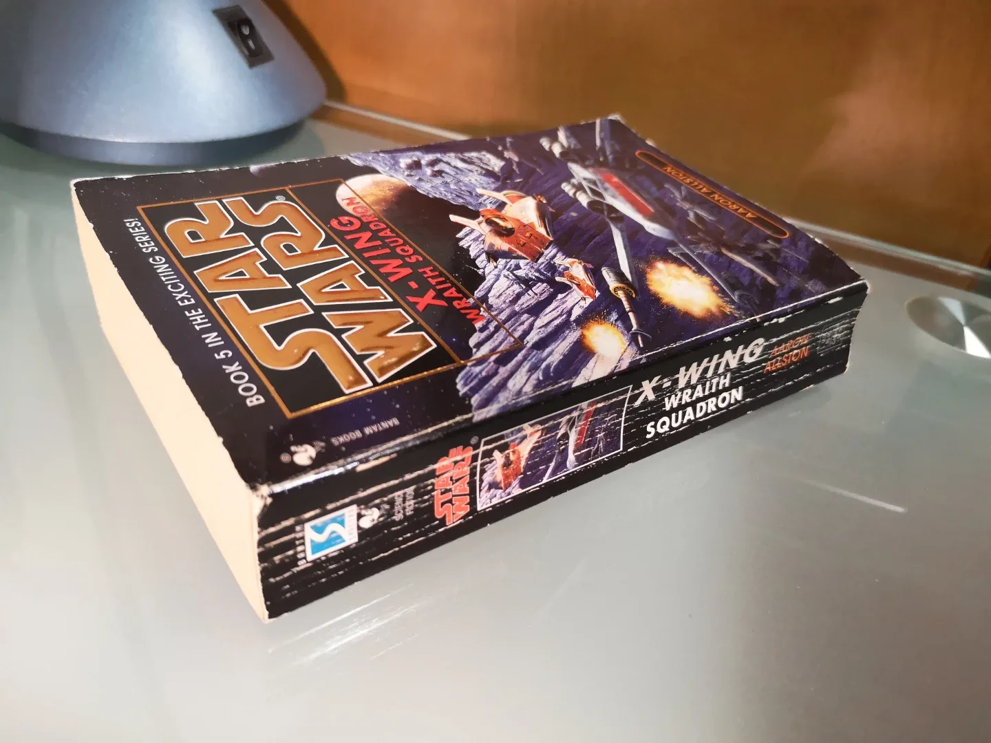 X-Wing Book #5/5 ~ Star Wars Novel ~ Wraith Squadron image indicator(6)