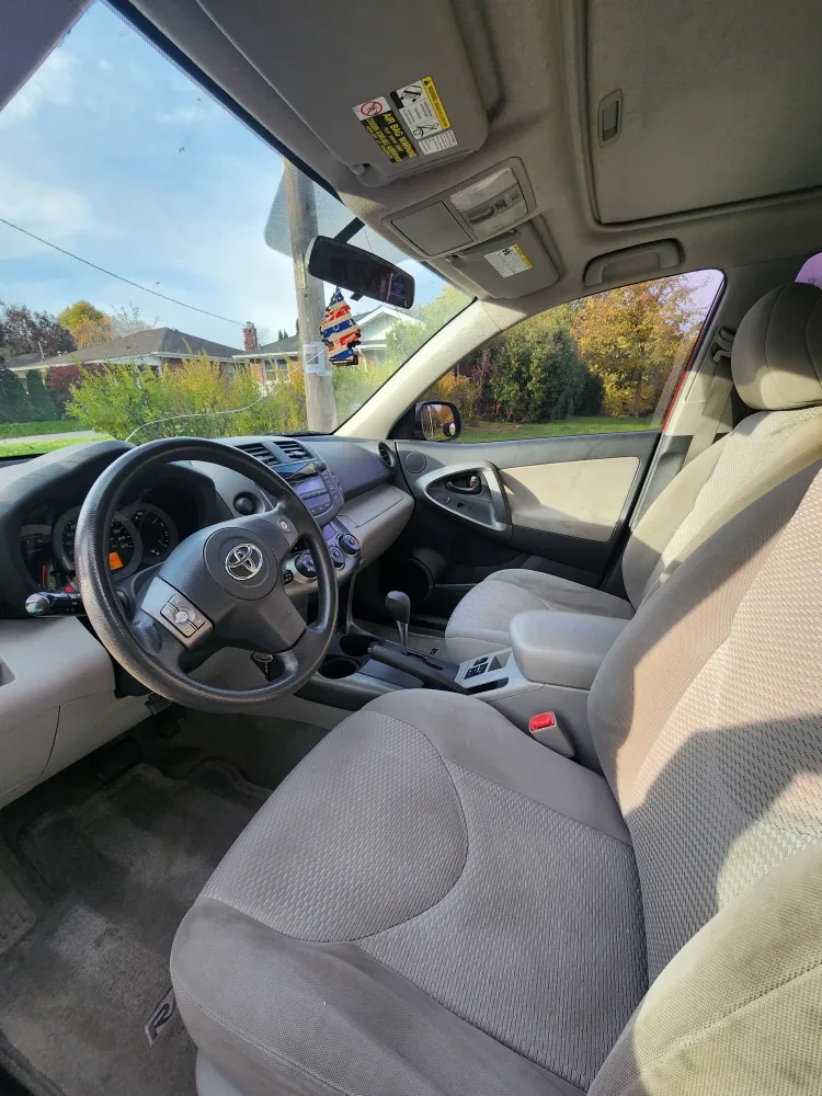 2011 Toyota RAV4 image indicator(5)