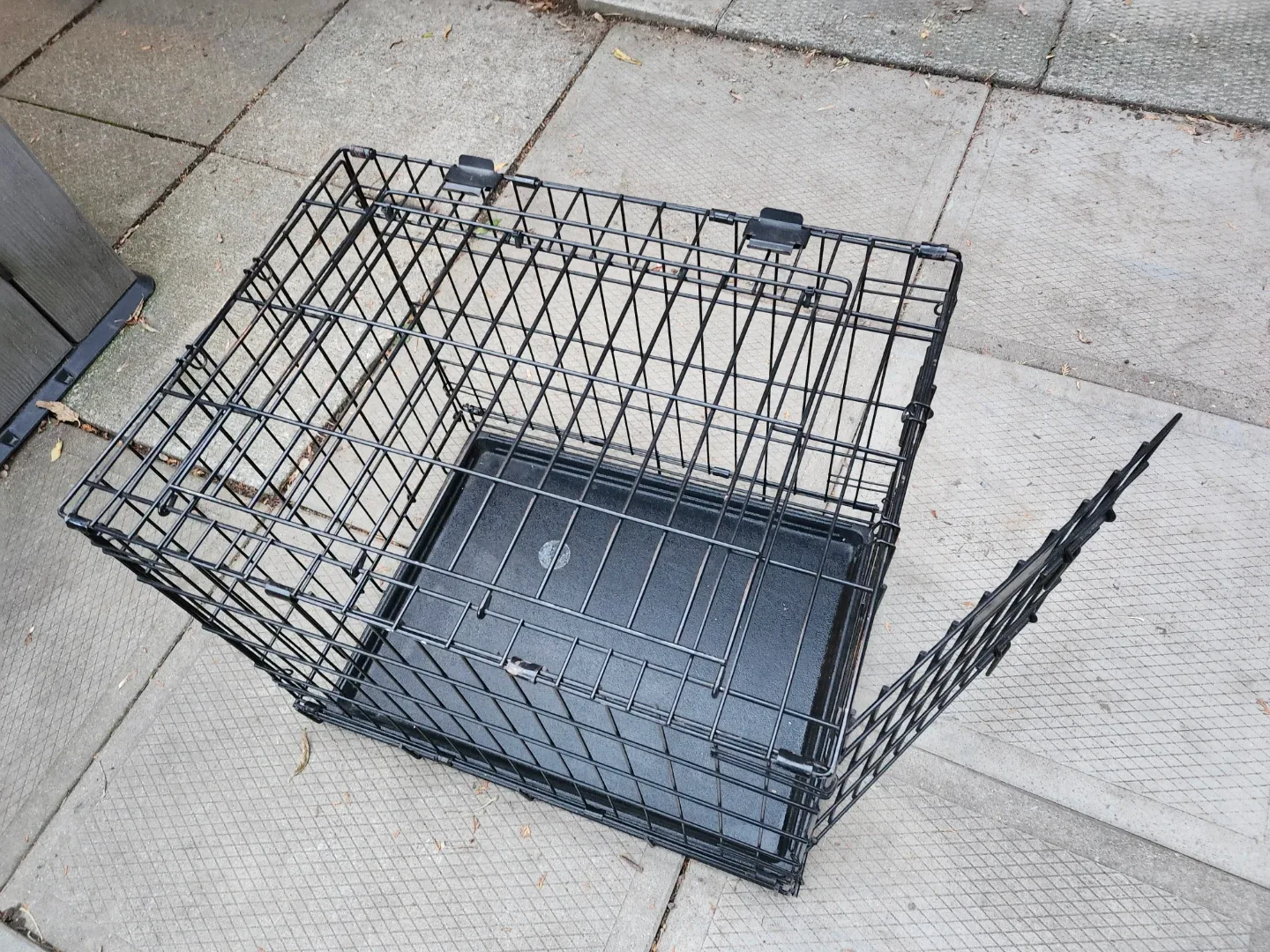 Pet Crate / Cage  24x22x18 inches thumbnail