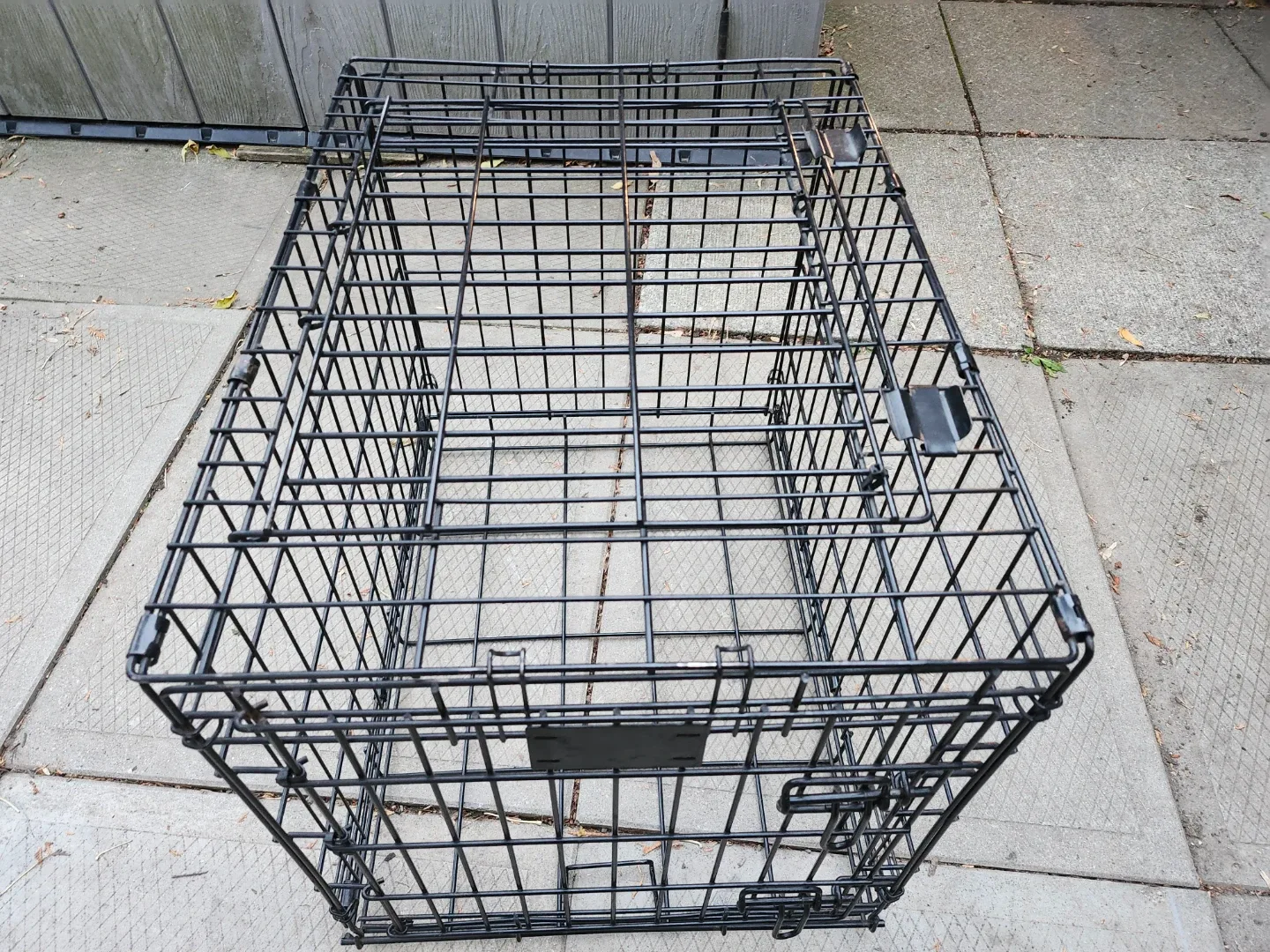 Pet Crate / Cage  24x22x18 inches image indicator(3)