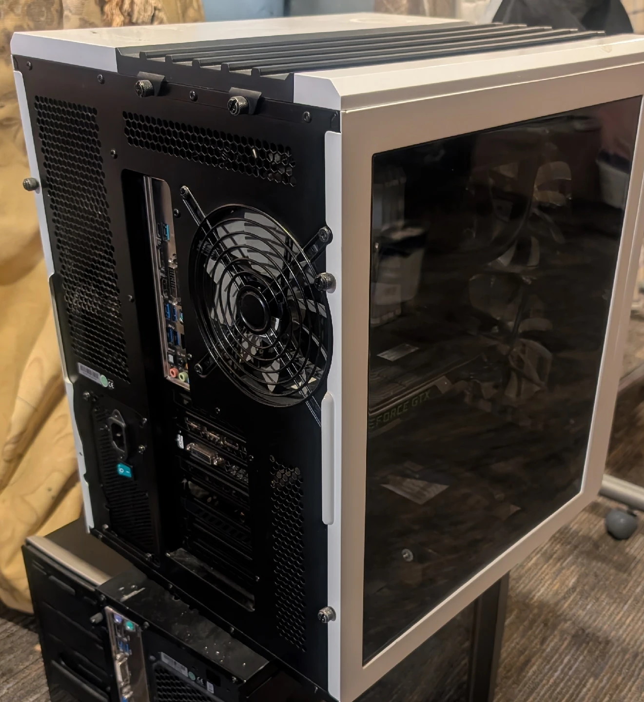 Custom-Built gaming PC i7 7700k - photo 2