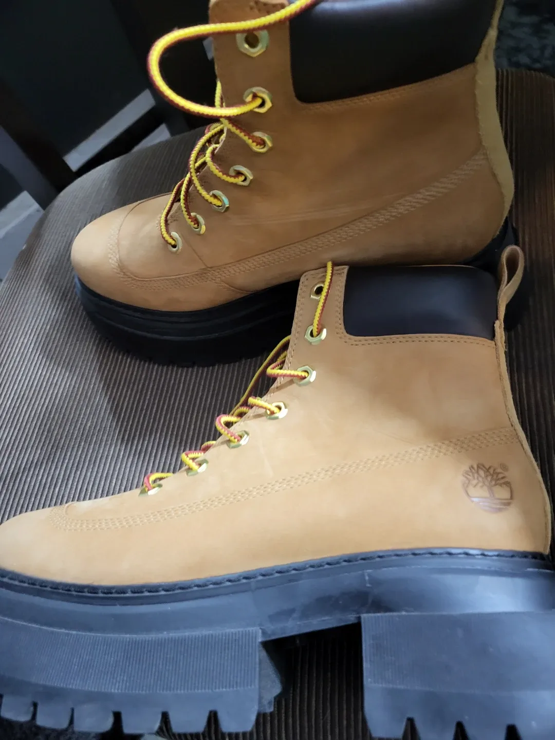 Timberland Platform Boots, Size 7.5 image indicator(2)