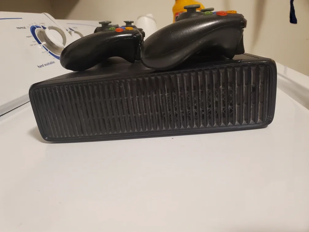 Xbox 360 Console with 3 Controllers image indicator(3)