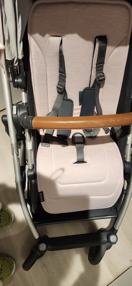 Uppababy cruz v2 in the color Alie! image indicator(3)