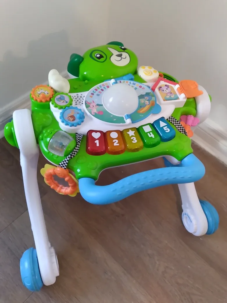 LeapFrog Scout's Get Up & Go Walker
