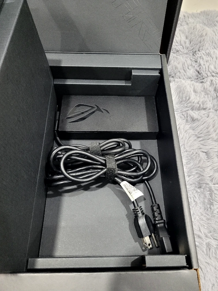 ASUS ROG Strix Gaming Laptop - photo 3