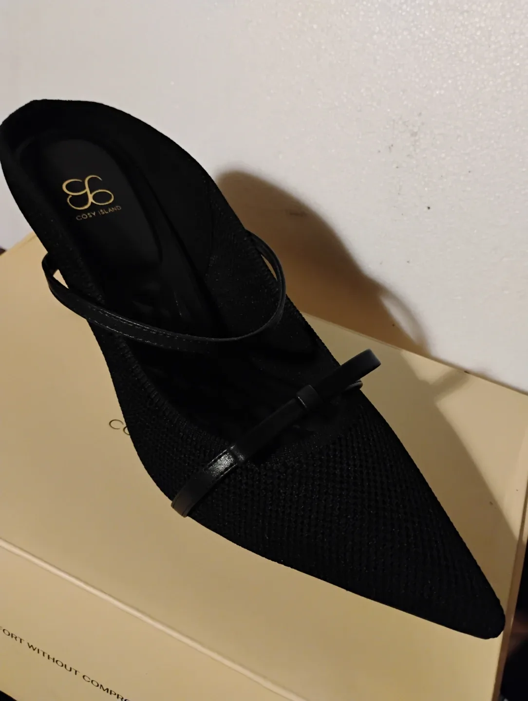 Cosy Island Women's shoes for sale- choose ONE-msrp $99!! image indicator(3)