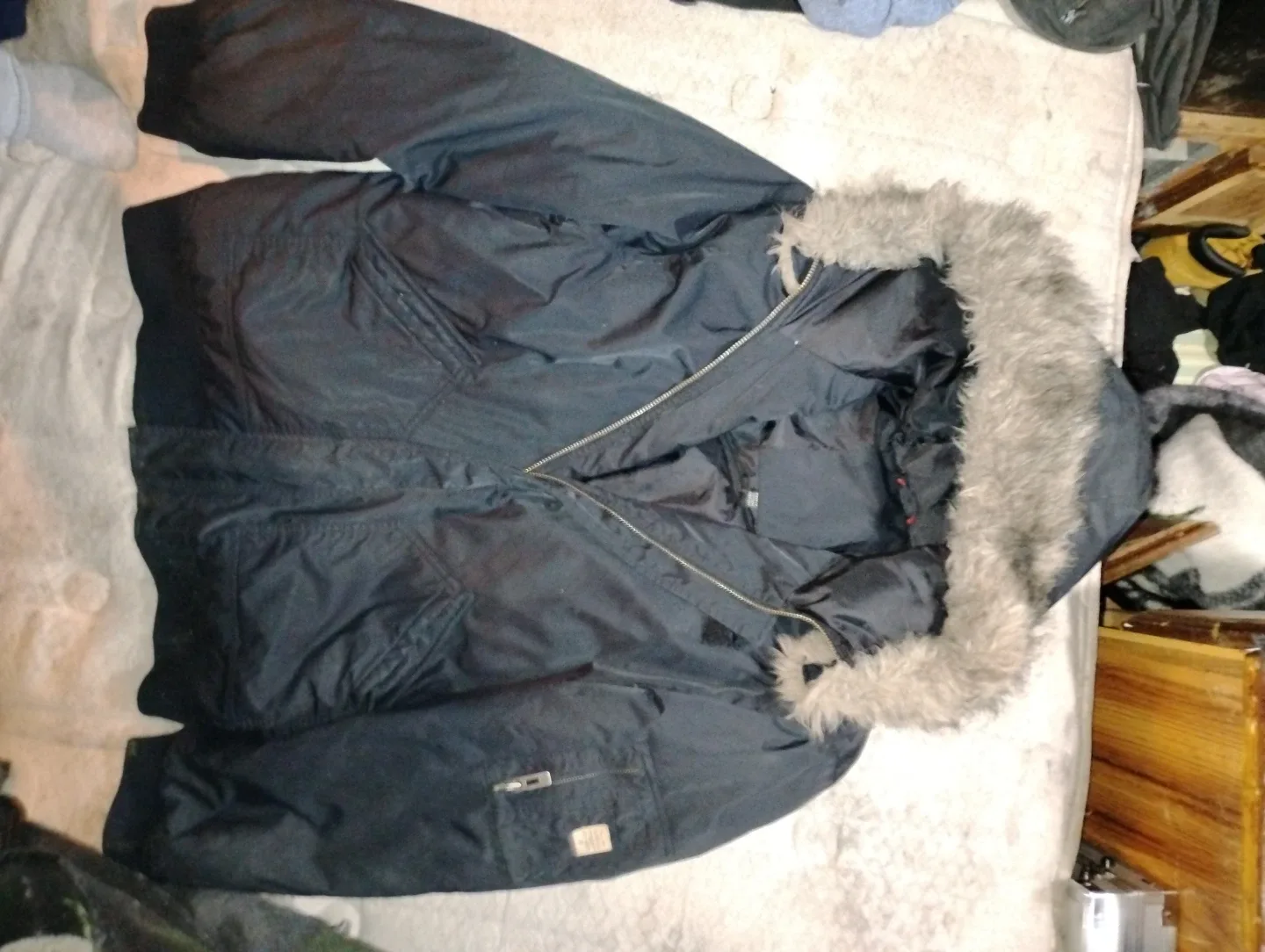 Guess Co. Winter Bomber Jacket - Size XLarge image indicator(2)
