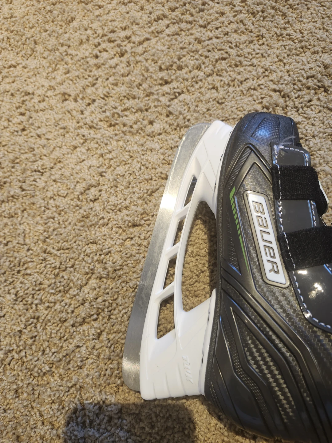 Bauer XLS Youth Hockey Skates - Size Y11 - photo 3
