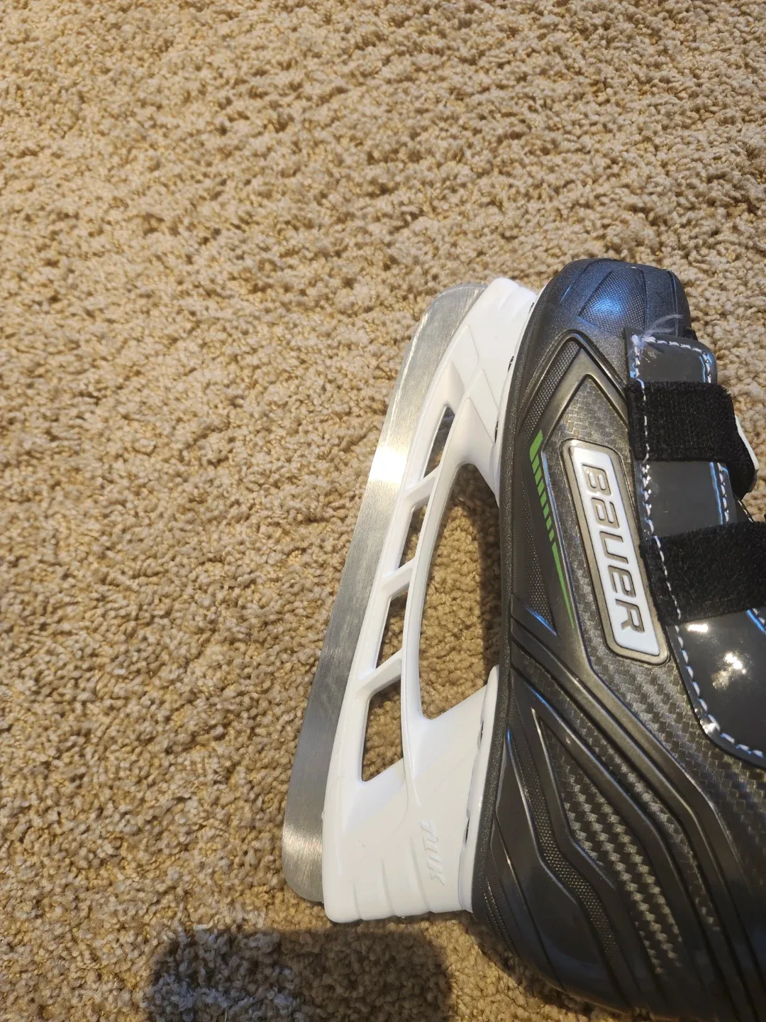 Bauer XLS Youth Hockey Skates - Size Y11 image indicator(3)