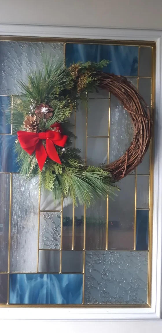 Fresh greenery Christmas Wreaths image indicator(2)