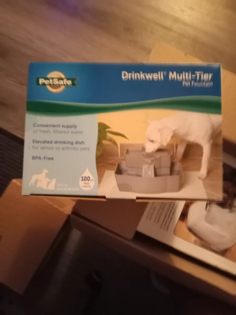 PetSafe Drinkwell Multi-Tier Pet Fountain - New