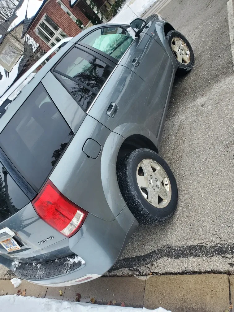 Saturn Vue SUV image indicator(5)