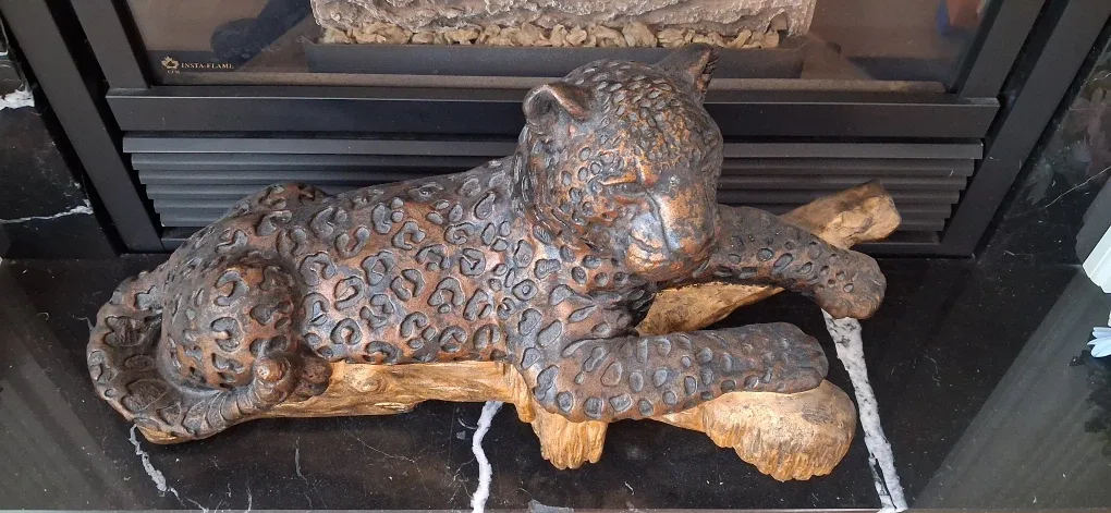 Leopard Statue image indicator(3)