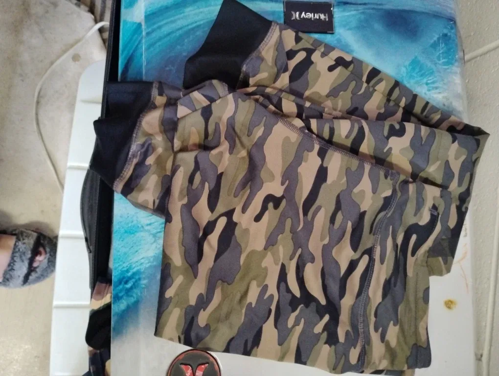 Hurley Camo Joggers thumbnail