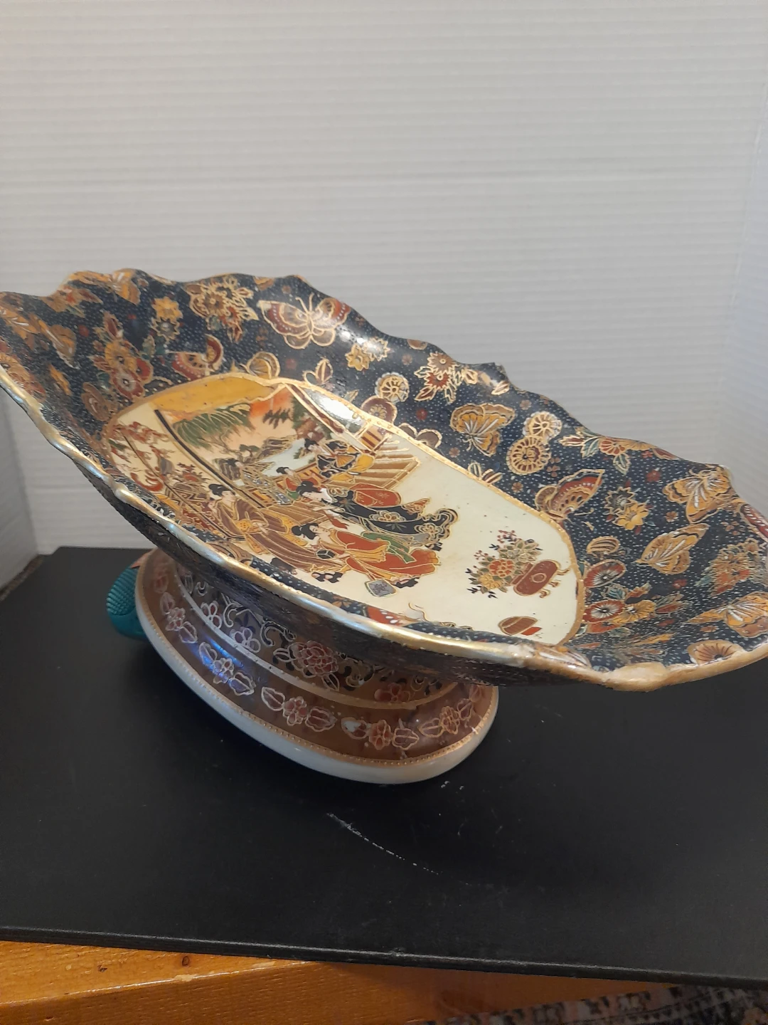Vintage Japanese Imari Ware Pedestal Bowl - photo 2