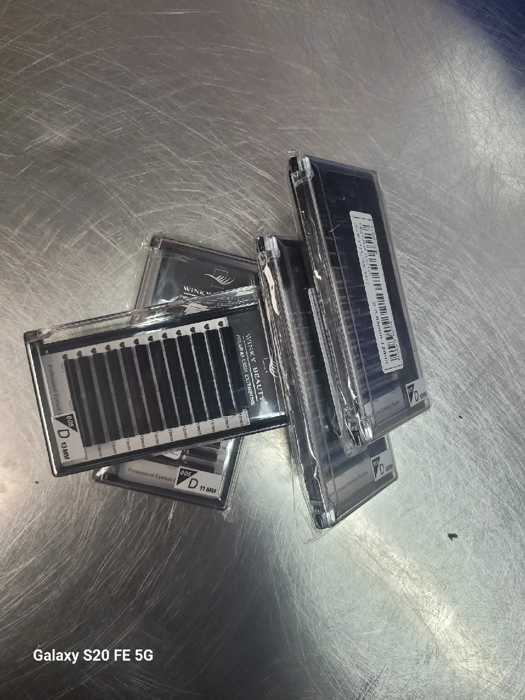 Winky  beauty lashes 10 for one set 25 for all is great deal!!