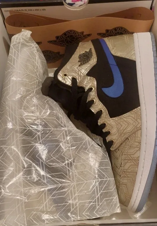 Nike Air Jordan 1 Zoom CMFT GC Gold/Black - Size 9