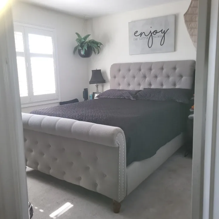 Upholstered Sleigh 9Bed Frame - Queen Size