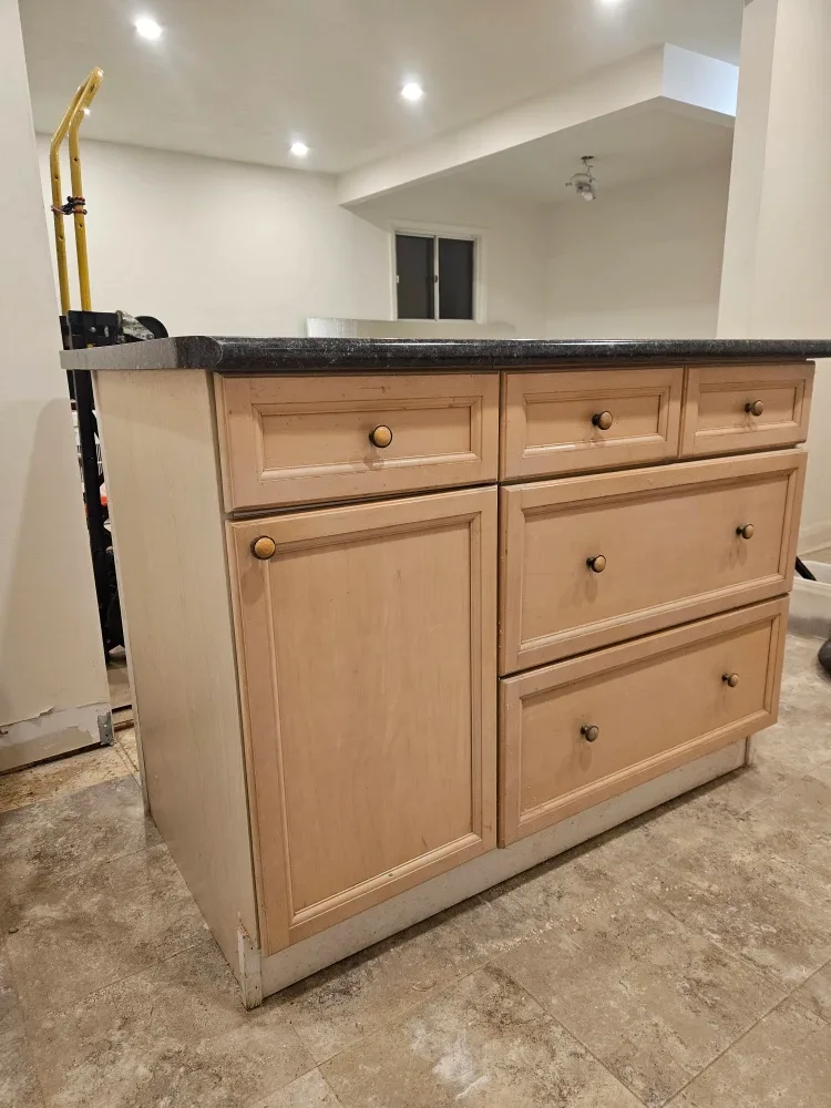 Kitchen Island or Work table image indicator(2)