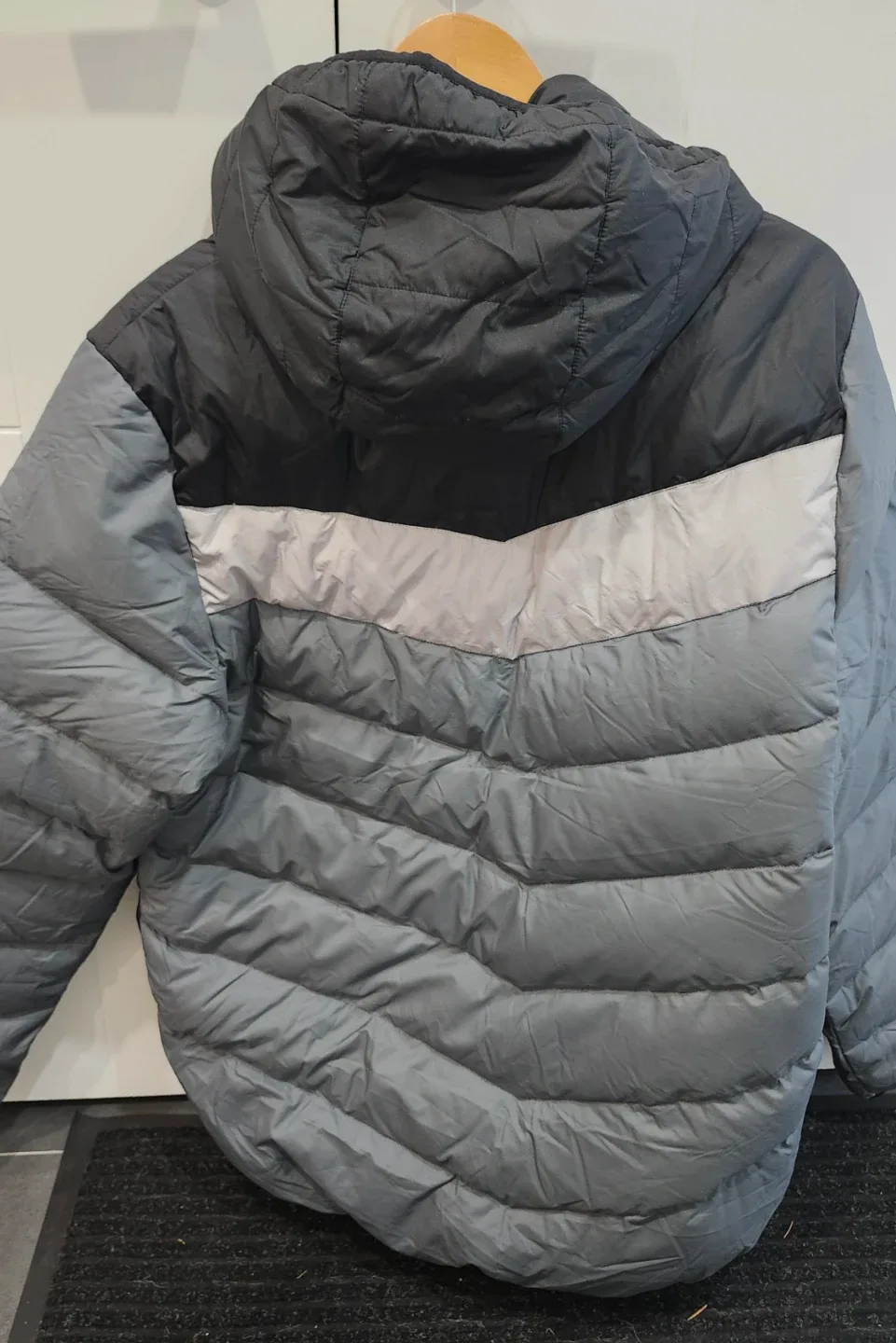 Brand New Nike Storm Fit Puffer Jacket M image indicator(2)