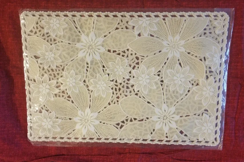 Pair of Delicate Floral Placemat image indicator(7)