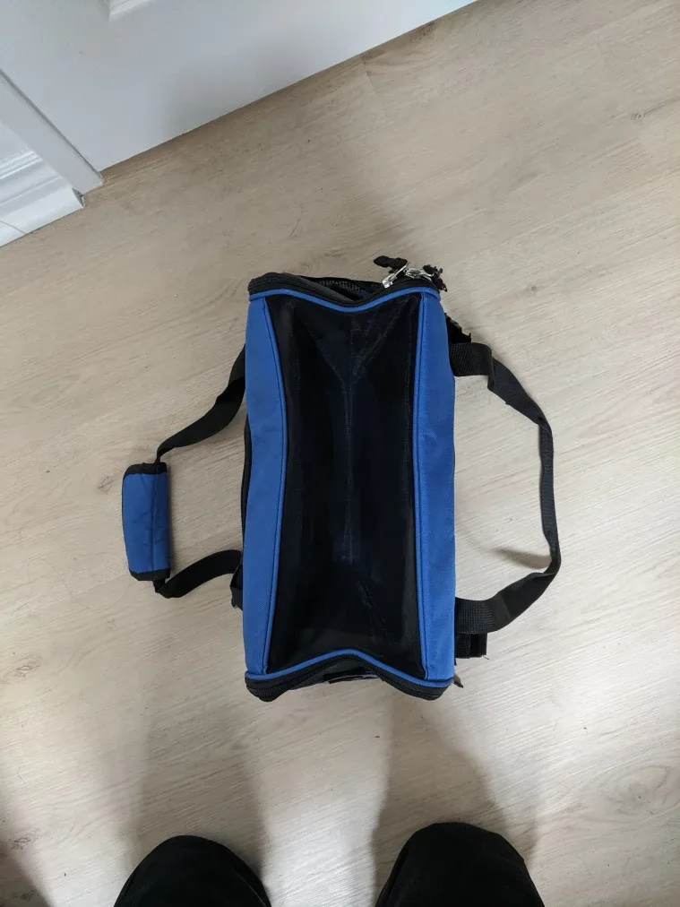 Small Pet Carrier image indicator(2)