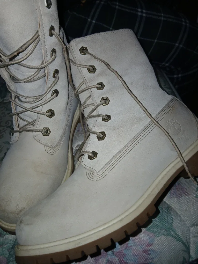 Timberland Waterproof Boots - Size 8