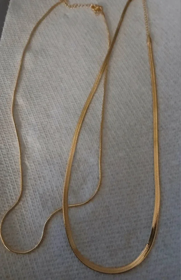 Gold Tone Herringbone Chain Necklace & Brooch Set image indicator(5)