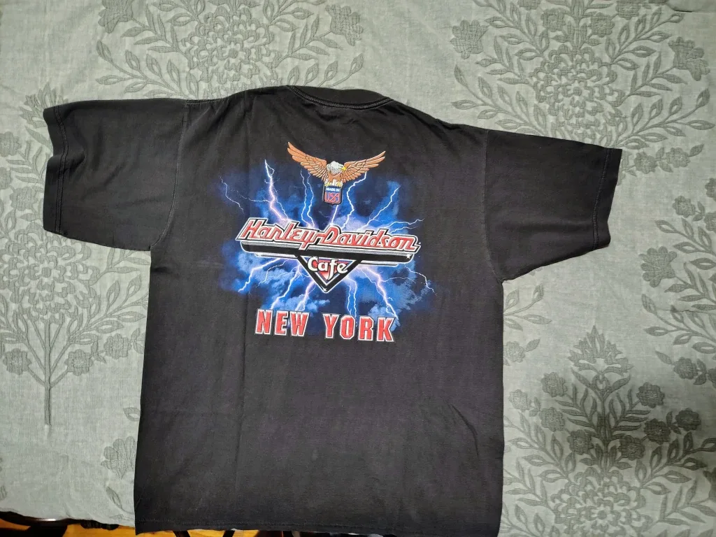 Vintage circa 2001 Harley Davidson Café NY t-shirt