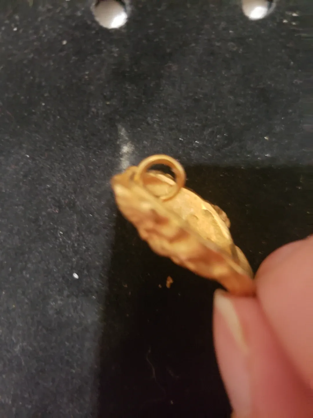 Gold Tone  Pendant image indicator(3)