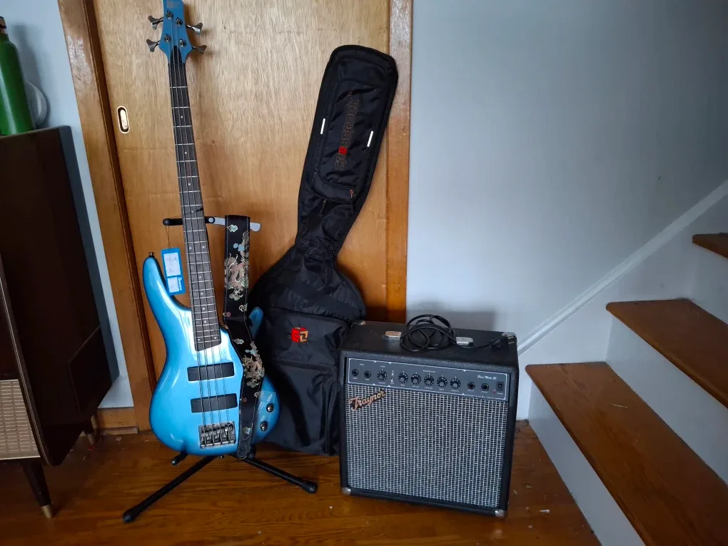 Ibanez Bass Guitar & Traynor Amp