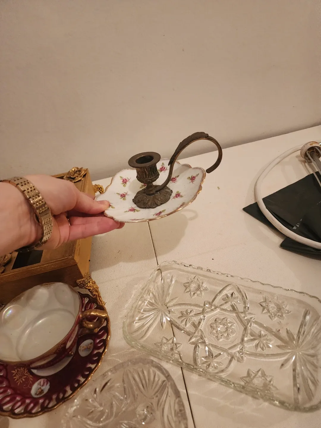 Vintage Gold Tissue Box Cover and other home pieces image indicator(5)