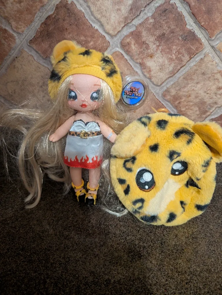 Na! Na! Na! Surprise Doll & Plush Purse image indicator(2)