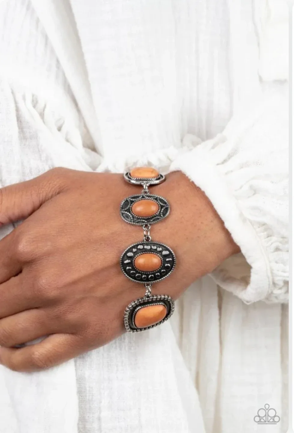 Paparazzi Jewelry Set - Necklace, Bracelet, Earrings image indicator(5)