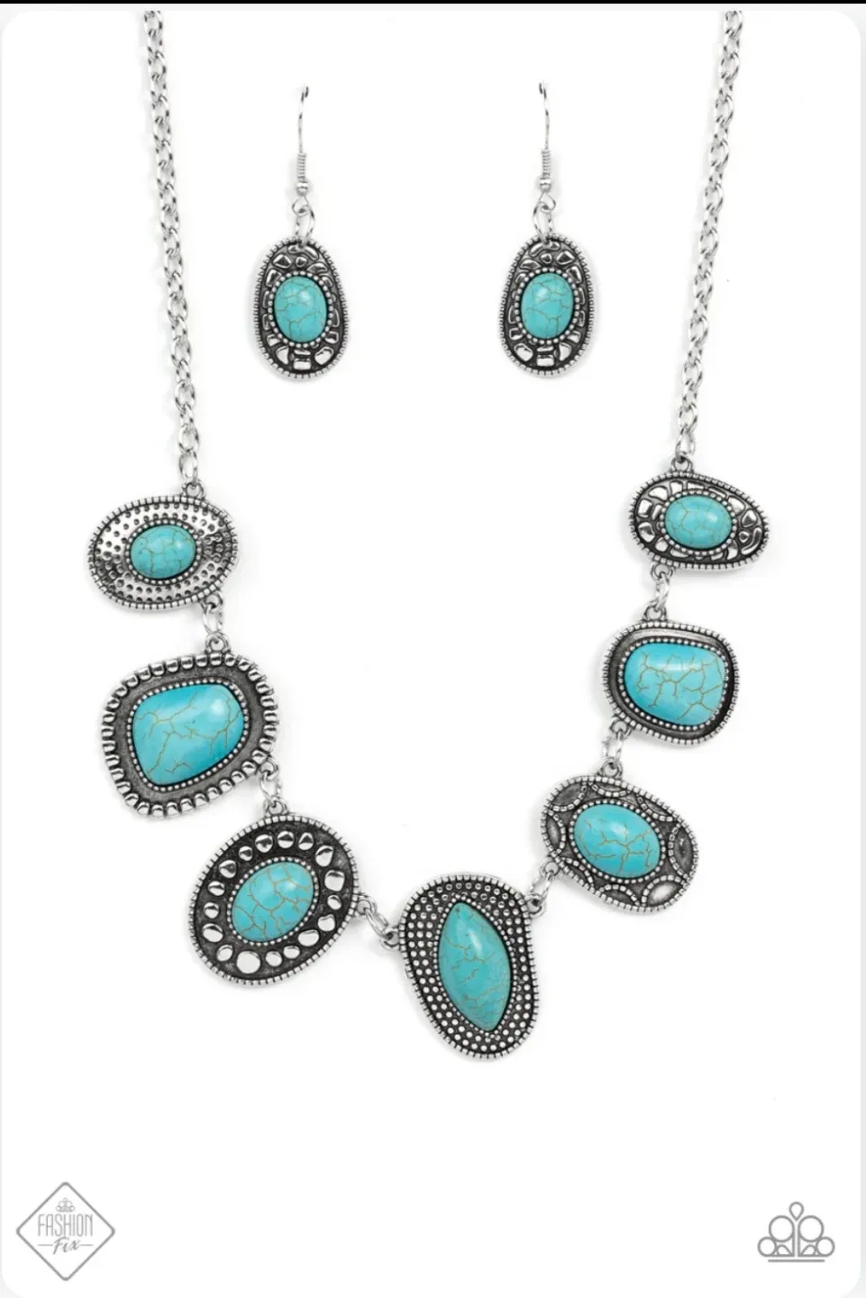 Paparazzi Jewelry Set - Necklace, Bracelet, Earrings image indicator(7)