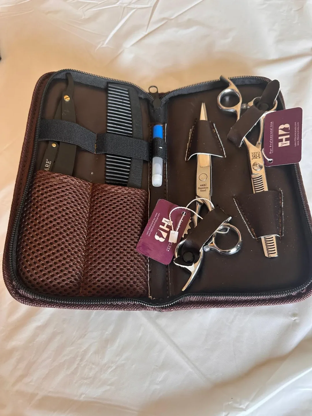 HB Care & Fakhra Pro Hairdressing Scissors Set image indicator(6)