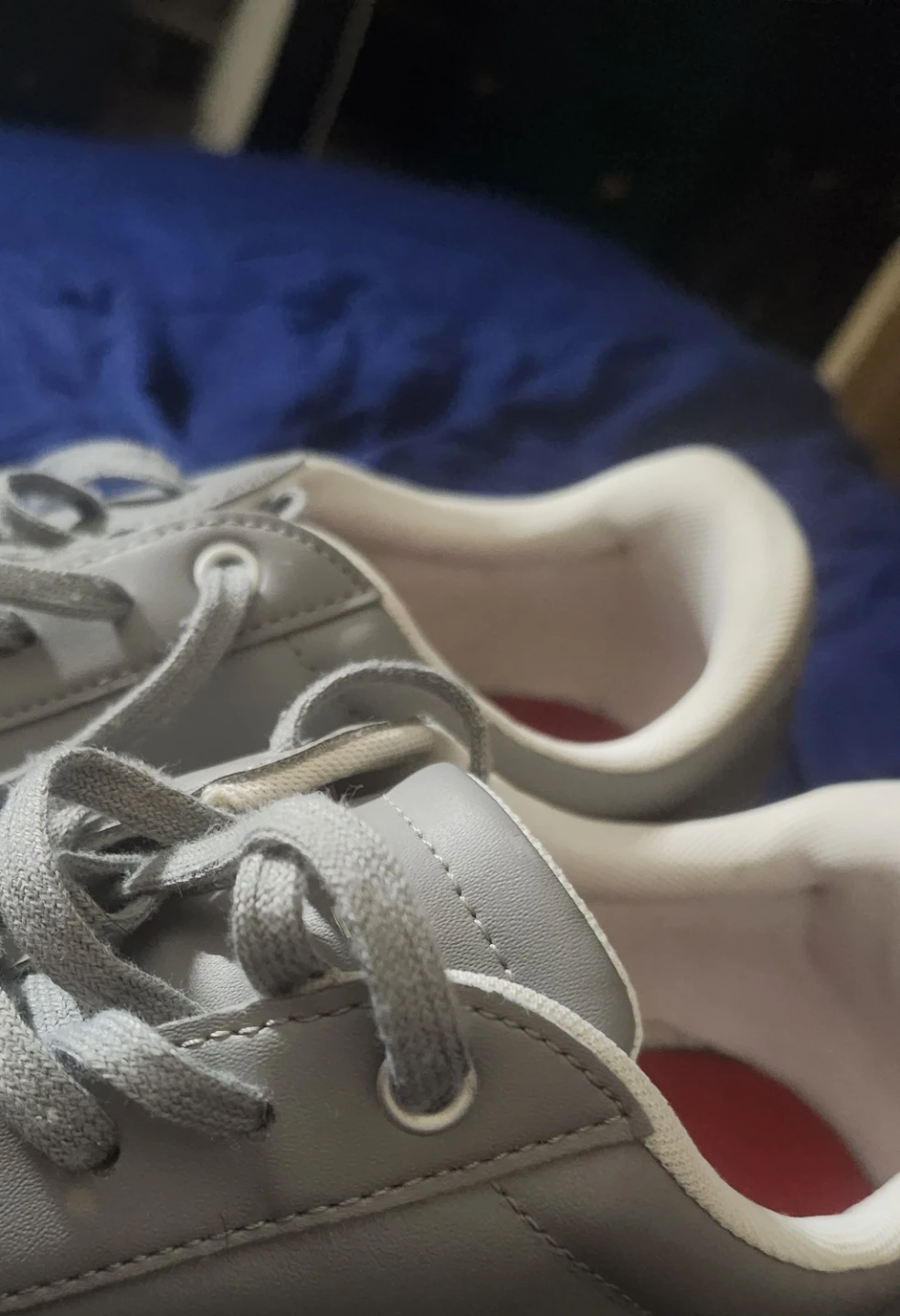 Lacoste Grey Leather Sneakers - Size 9.5 🥕 - photo 3