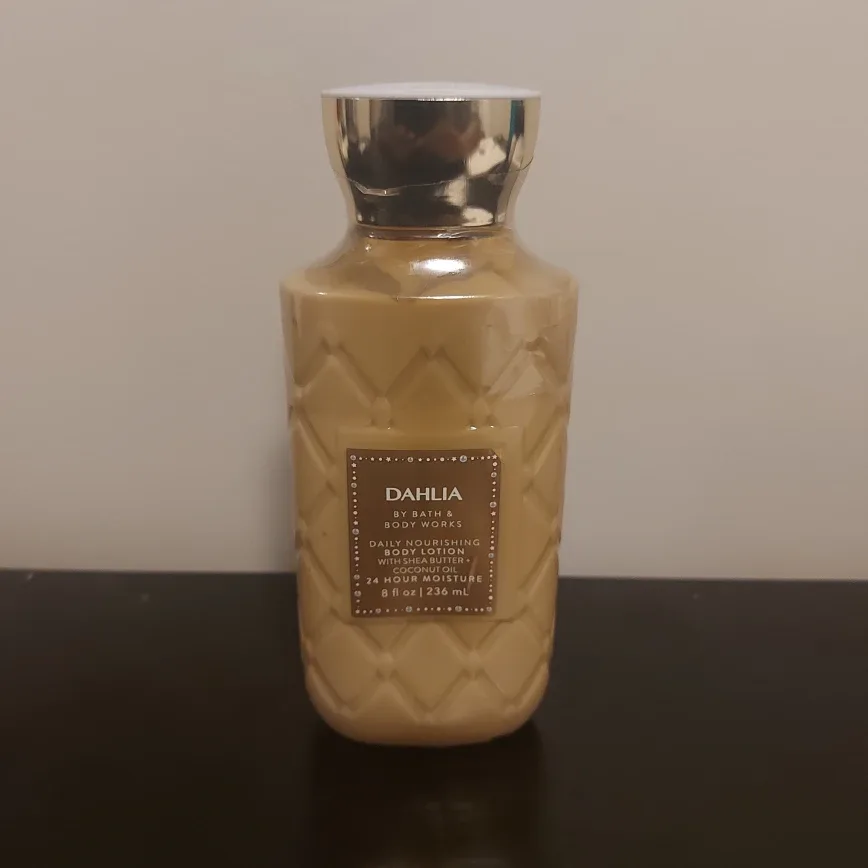 Bath & Body Works Dahlia Body Lotion