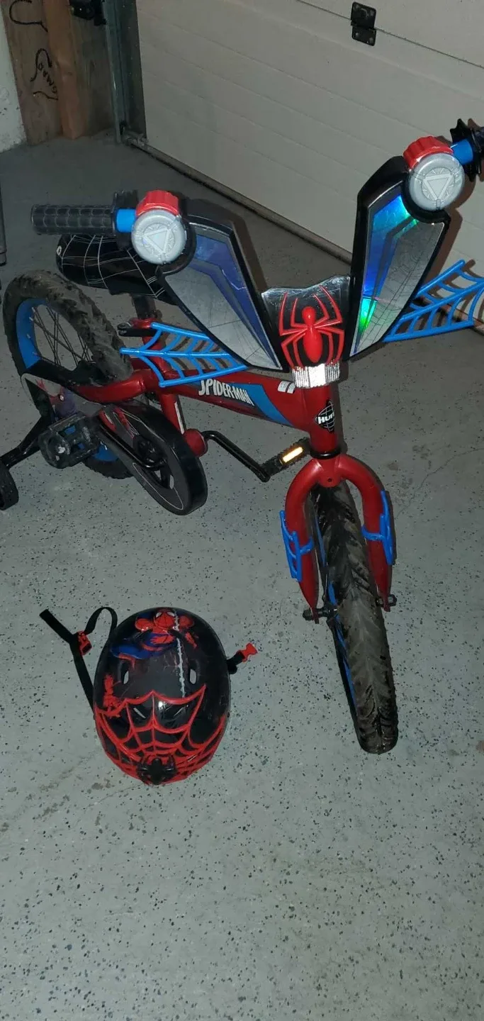 Spider-Man Bike & Helmet image indicator(2)