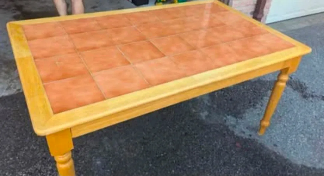 Kitchen Dining Table image indicator(4)