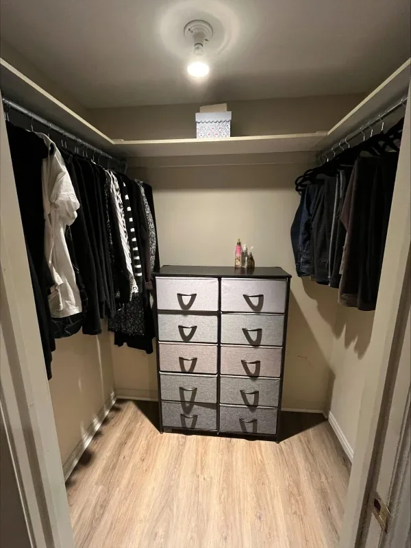 2 bedroom ravin view basment image indicator(5)