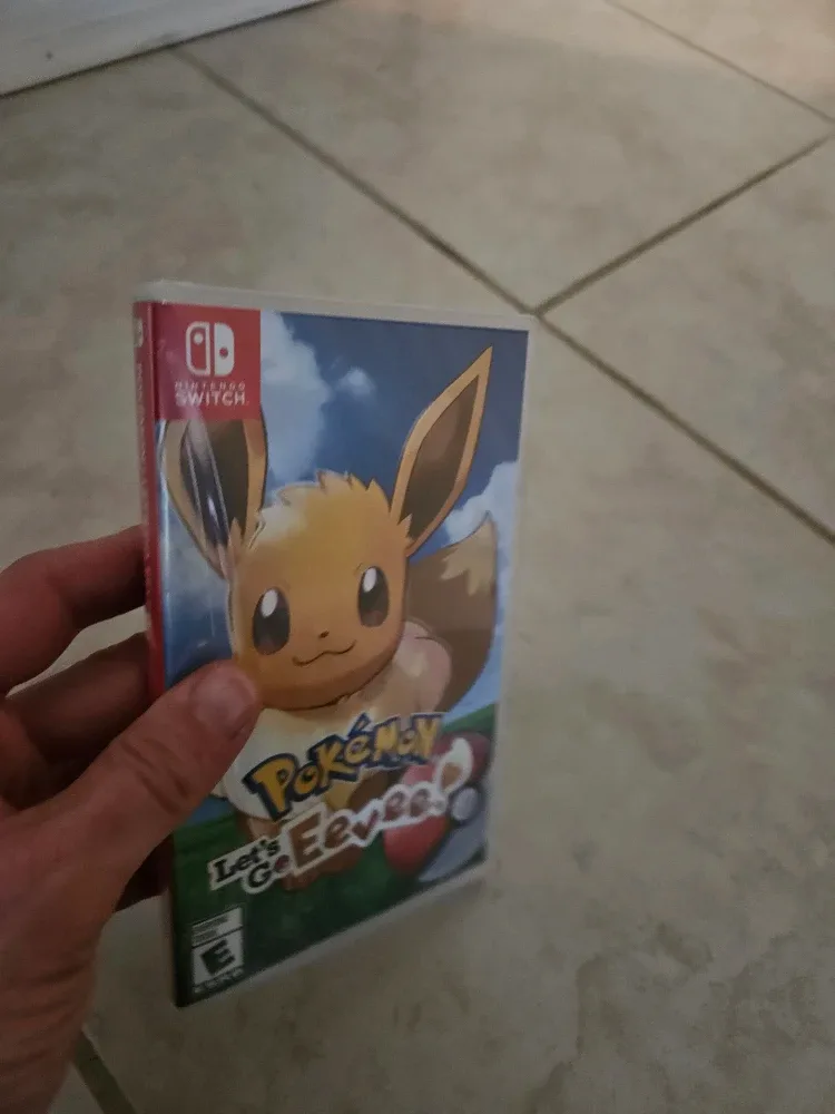 Pokemon Let's Go Eevee for Nintendo Switch image indicator(4)