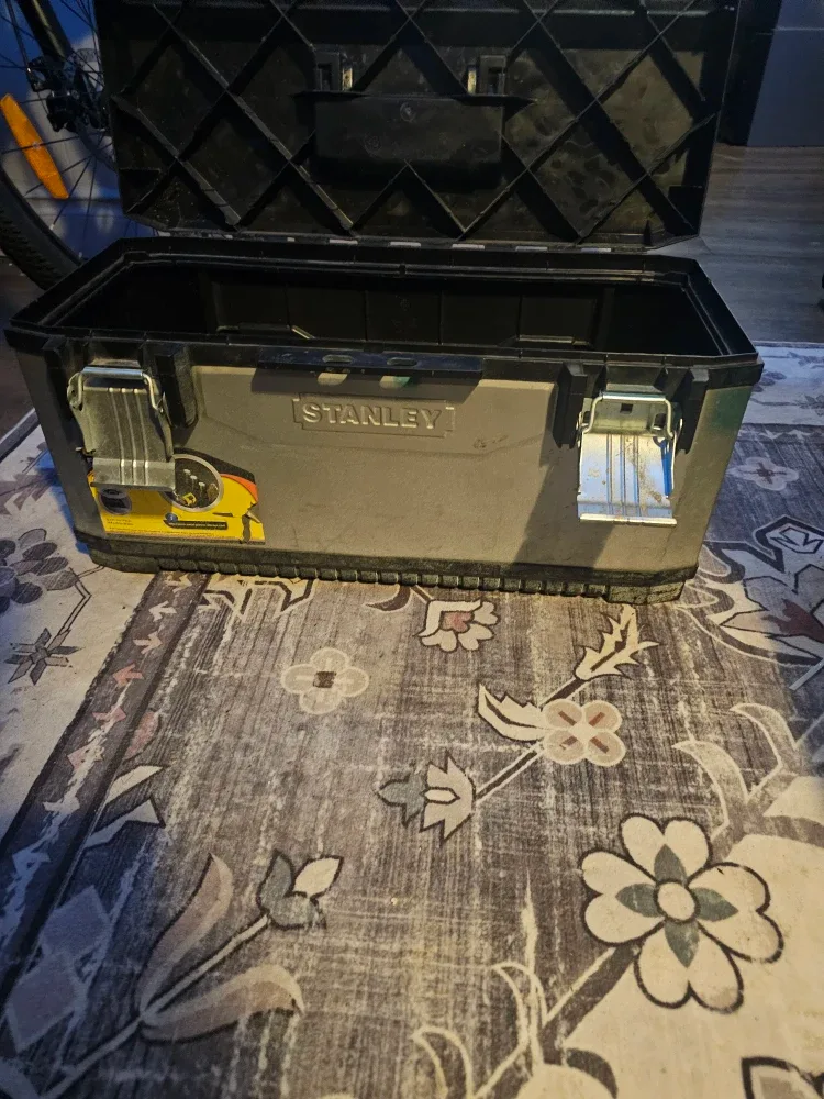 Stanley Tool Box image indicator(2)