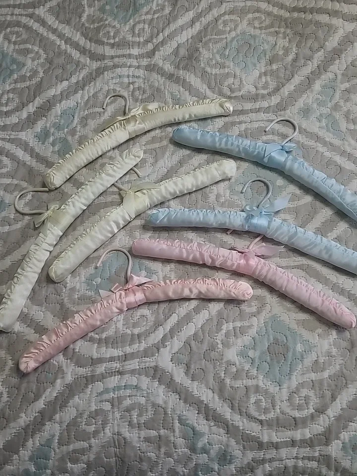 Lot Set of 7 Soft Padded Satin 15" - 16" Vintage Hangers image indicator(9)