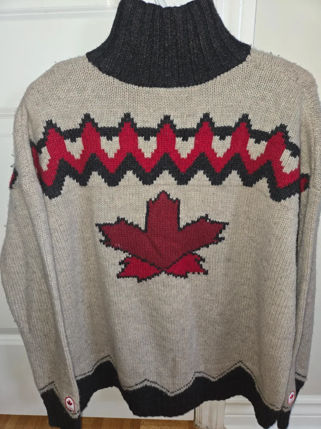 Olympic Collection Sweater - Size S/P image indicator(6)