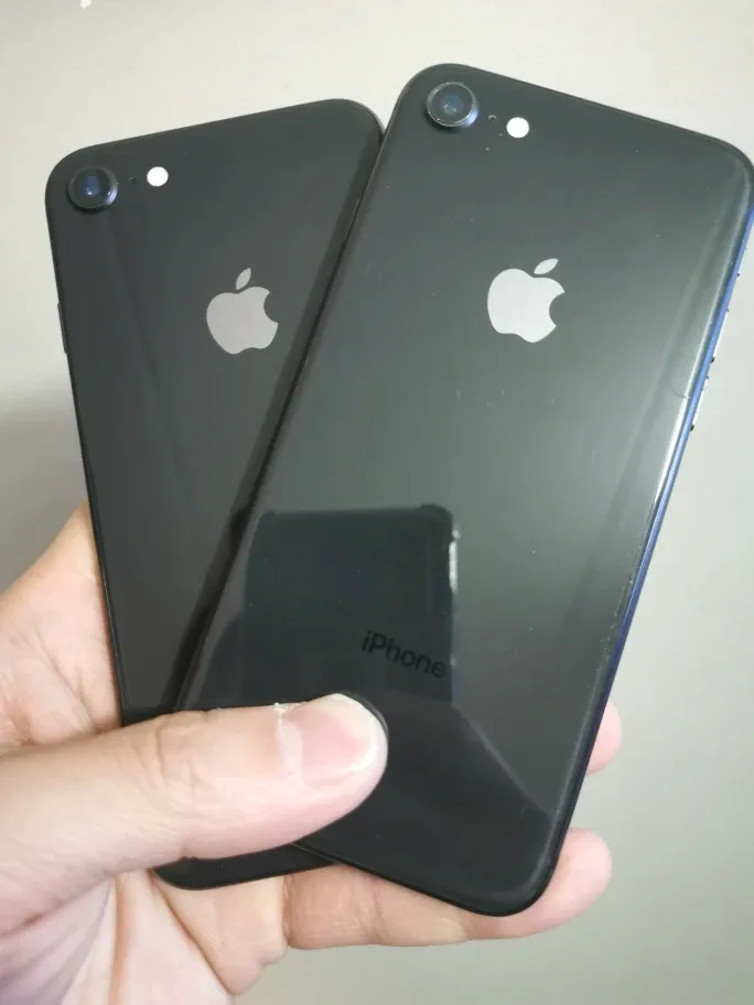 iPhone 8 64G Black Unlocked image indicator(2)