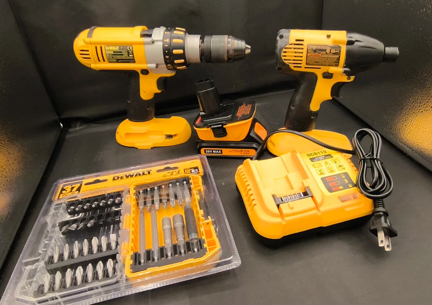 DeWalt Drill, Impact Driver, Battery, Charger & Bit Set image indicator(3)