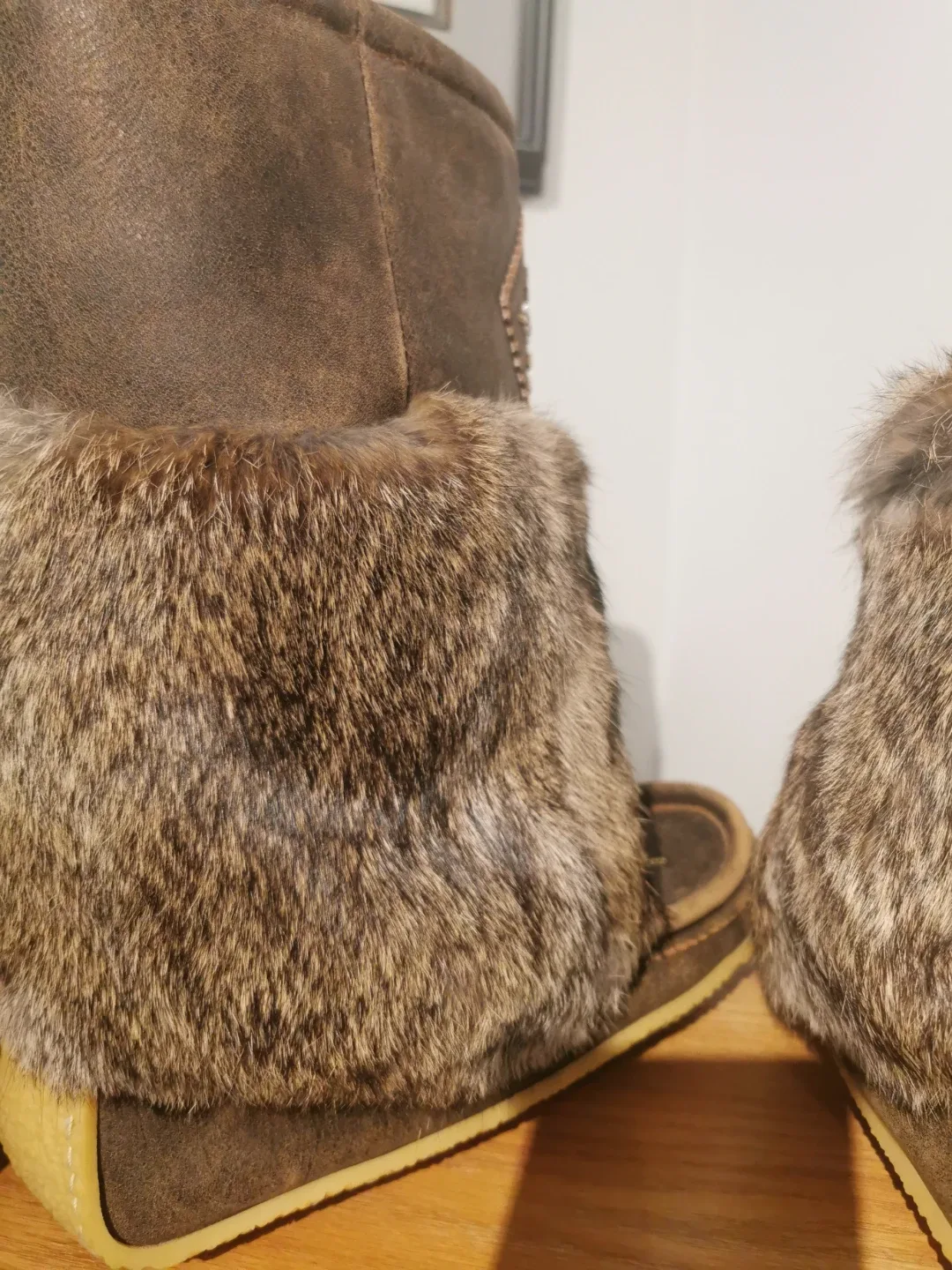 Laurentian Chief Mukluks - Size 8 image indicator(8)