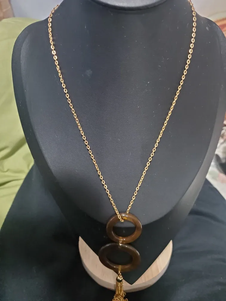 Brown Circle Pendant Necklace
